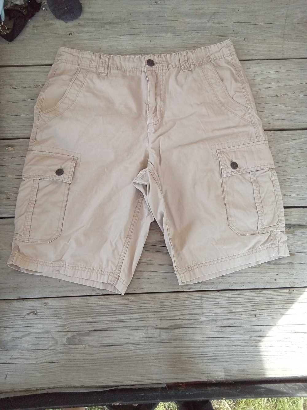 Urban Pipeline Men's Cargo Shorts Khaki Tan Size 34 Classic Length Cotton
